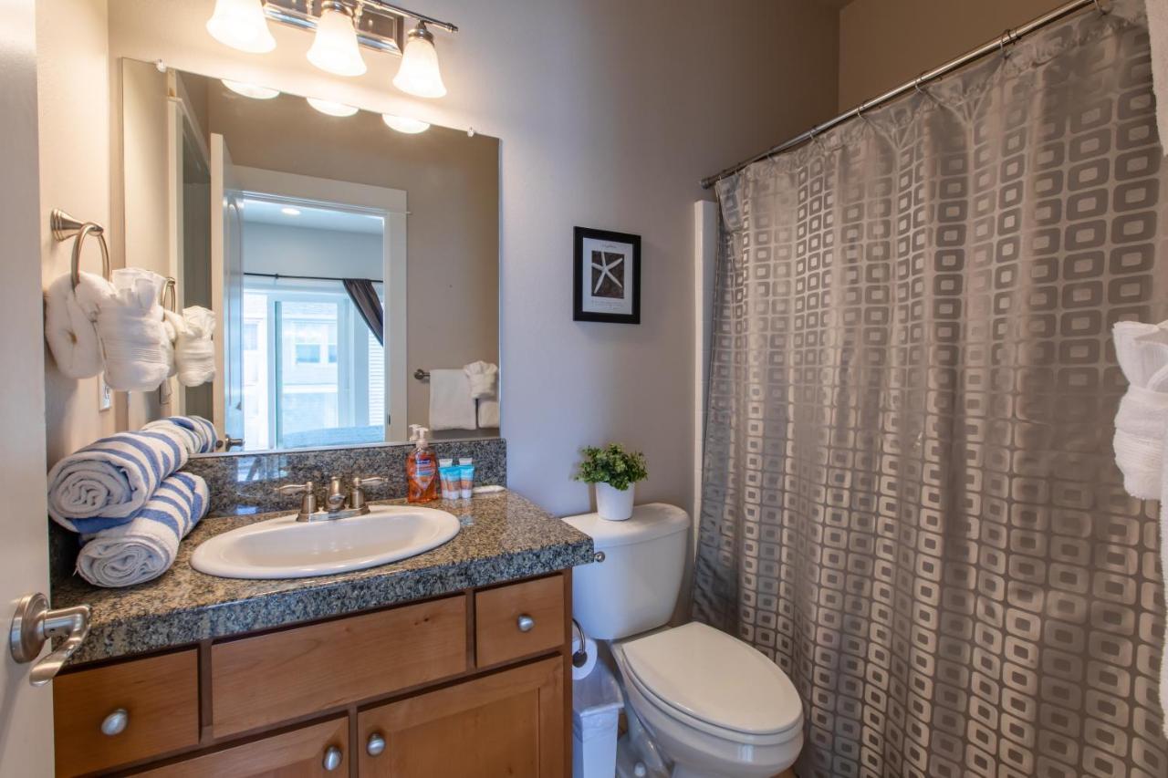Rockaway Beach Vibes,Waterfront Oceanfront Rockaway Beach House Near Downtown,Wifi, Washer Dryer Екстериор снимка