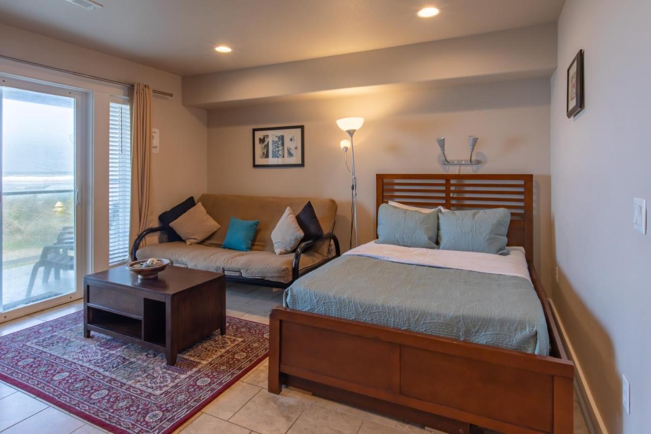 Rockaway Beach Vibes,Waterfront Oceanfront Rockaway Beach House Near Downtown,Wifi, Washer Dryer Екстериор снимка