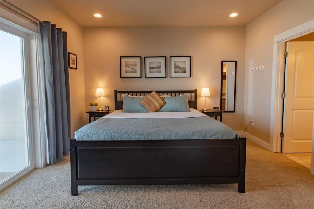 Rockaway Beach Vibes,Waterfront Oceanfront Rockaway Beach House Near Downtown,Wifi, Washer Dryer Екстериор снимка