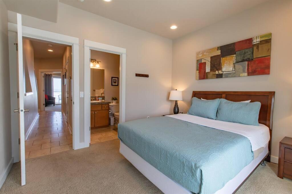 Rockaway Beach Vibes,Waterfront Oceanfront Rockaway Beach House Near Downtown,Wifi, Washer Dryer Екстериор снимка