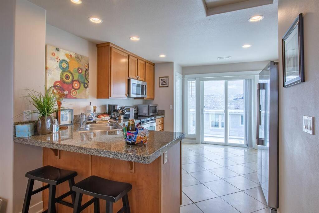 Rockaway Beach Vibes,Waterfront Oceanfront Rockaway Beach House Near Downtown,Wifi, Washer Dryer Екстериор снимка